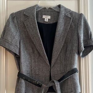 Women’s LOFT Herringbone 2 piece suit Blazer/ knee pants in Gray